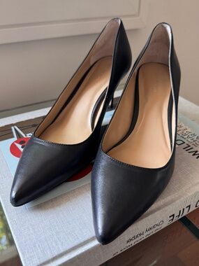Ann Taylor Black Leather Pointed Toe Pumps | Classic Stiletto Heels | Size 8.5